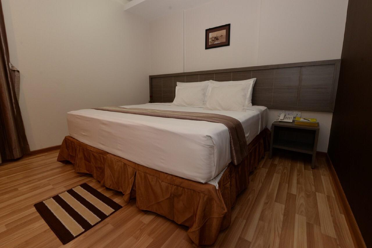Min Nandar Garden Hotel Thanlyin Екстер'єр фото