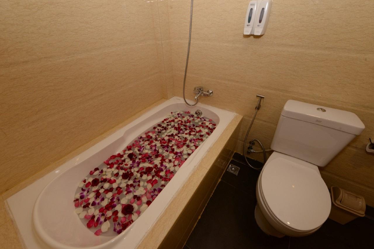 Min Nandar Garden Hotel Thanlyin Екстер'єр фото